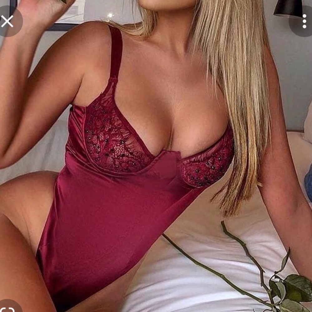 Oh Polly Satin Embellished Bodysuit size 4 Stassie Collection